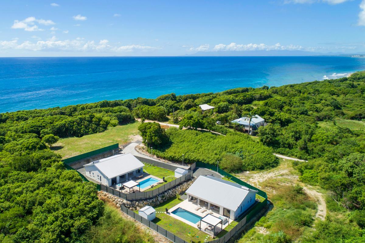 A louer en Guadeloupe villa haut de gamme - Vue ensemble 2 villas