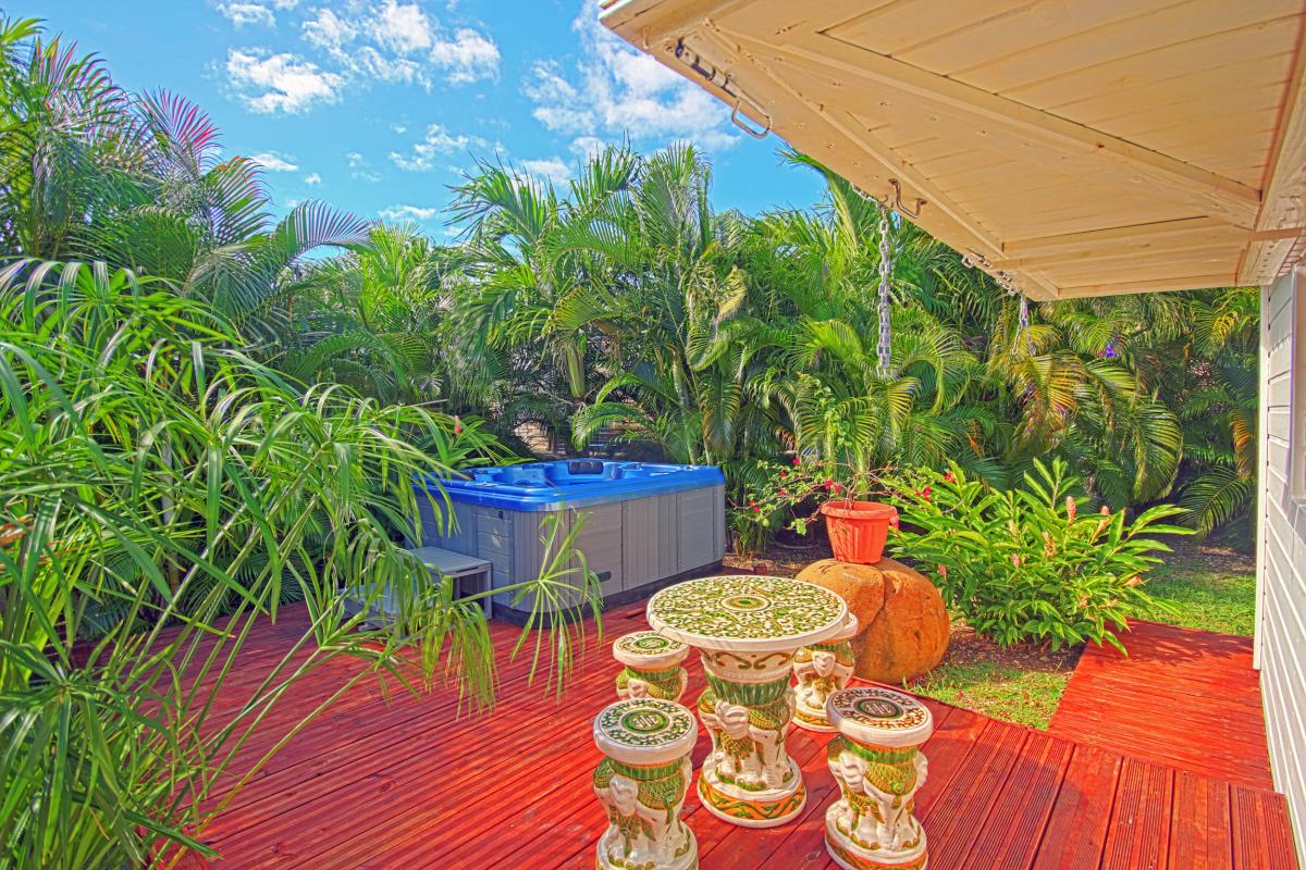 Location bungalow avec jacuzzi en Guadeloupe - Bain à remous