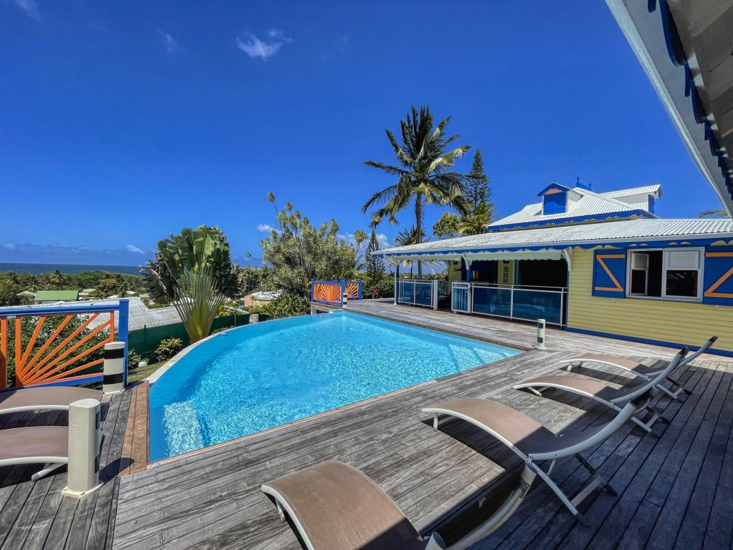 A louer villa Guadeloupe sainte rose - villa 4 chambres 8 personnes vue mer et piscine
