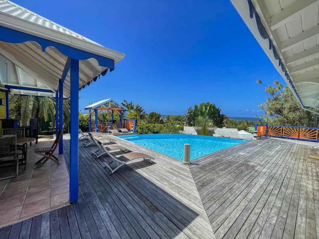 A louer villa Guadeloupe sainte rose - villa 4 chambres 8 personnes vue mer et piscine