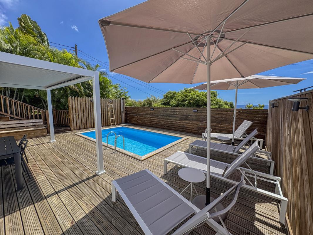 Location villa piscine vue mer Vieux Habitants Guadeloupe_Espace piscine