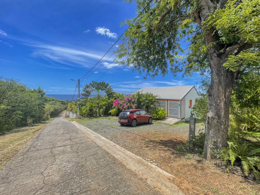Location villa piscine vue mer Vieux Habitants Guadeloupe_Parking