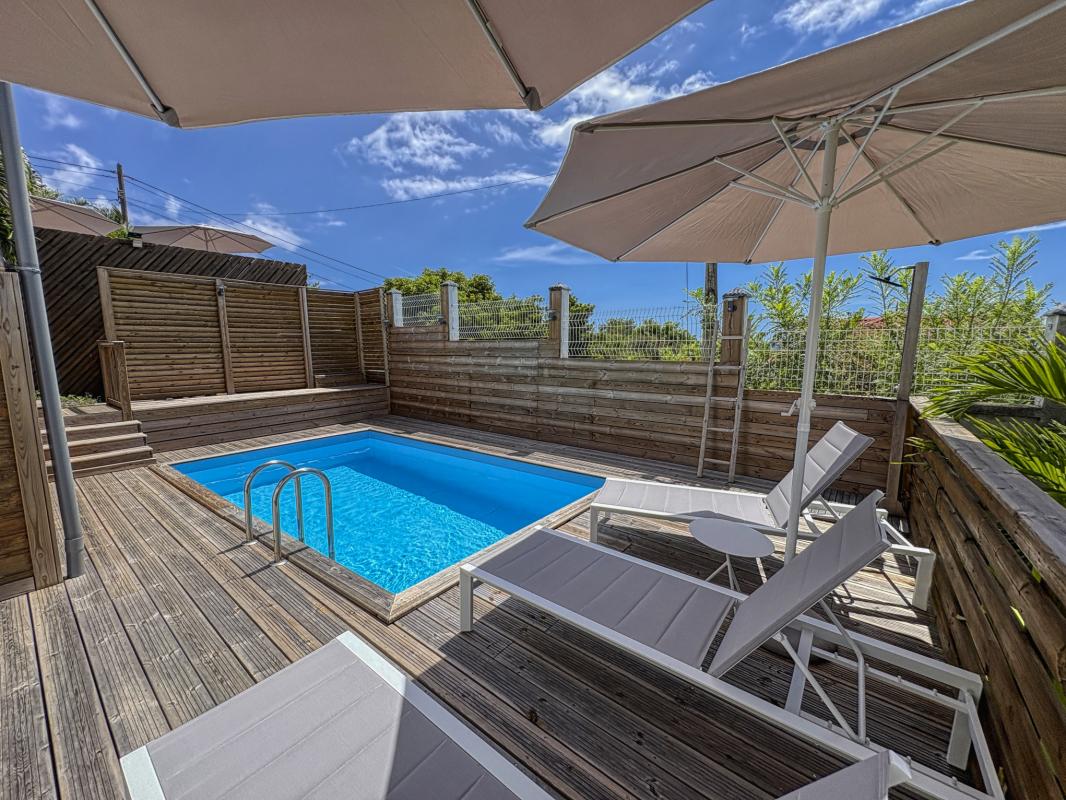 Location villa piscine vue mer Vieux Habitants Guadeloupe_Espace piscine
