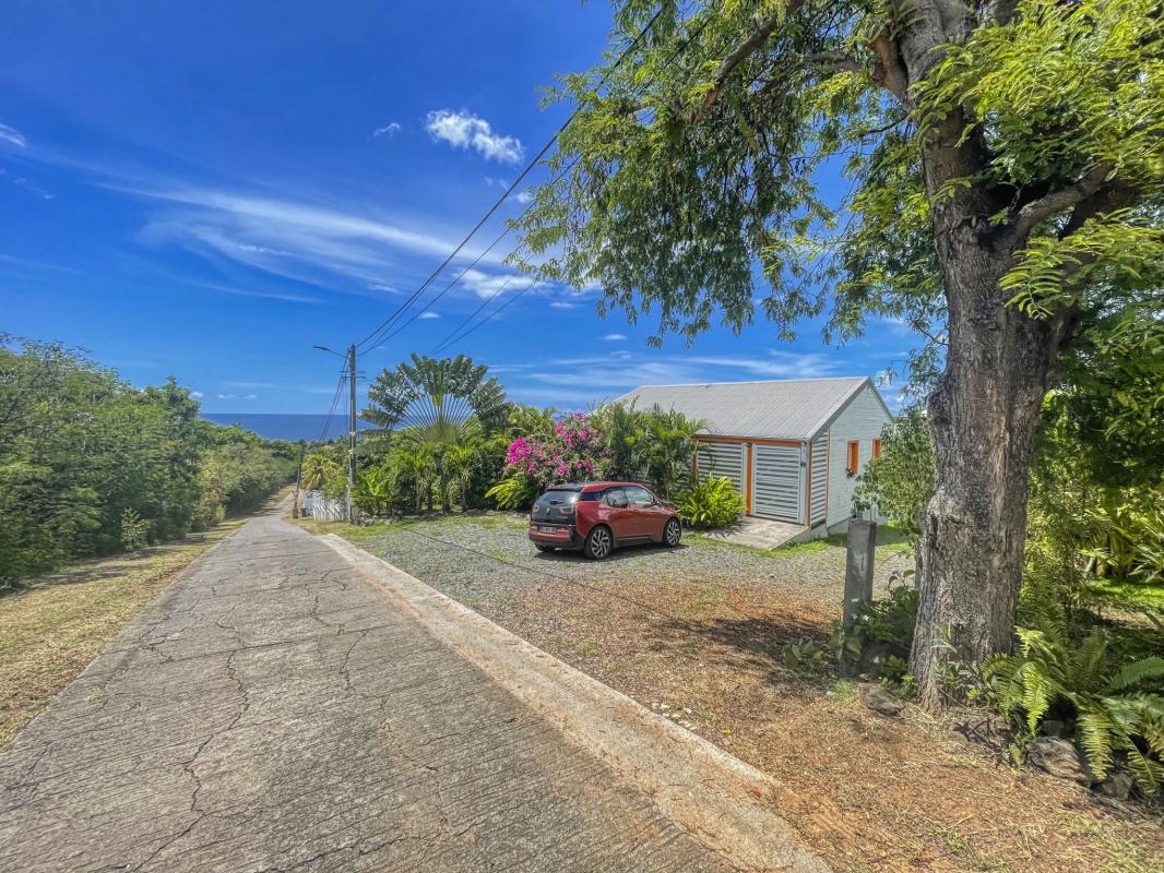 Location villa piscine vue mer Vieux Habitants Guadeloupe_Parking