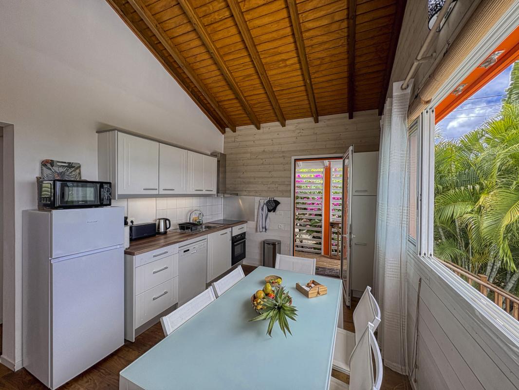 Location villa piscine vue mer Vieux Habitants Guadeloupe_Pièce de vie vue mer