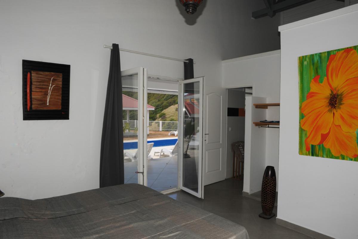 Location piscine vue mer Les Saintes - Chambre 2