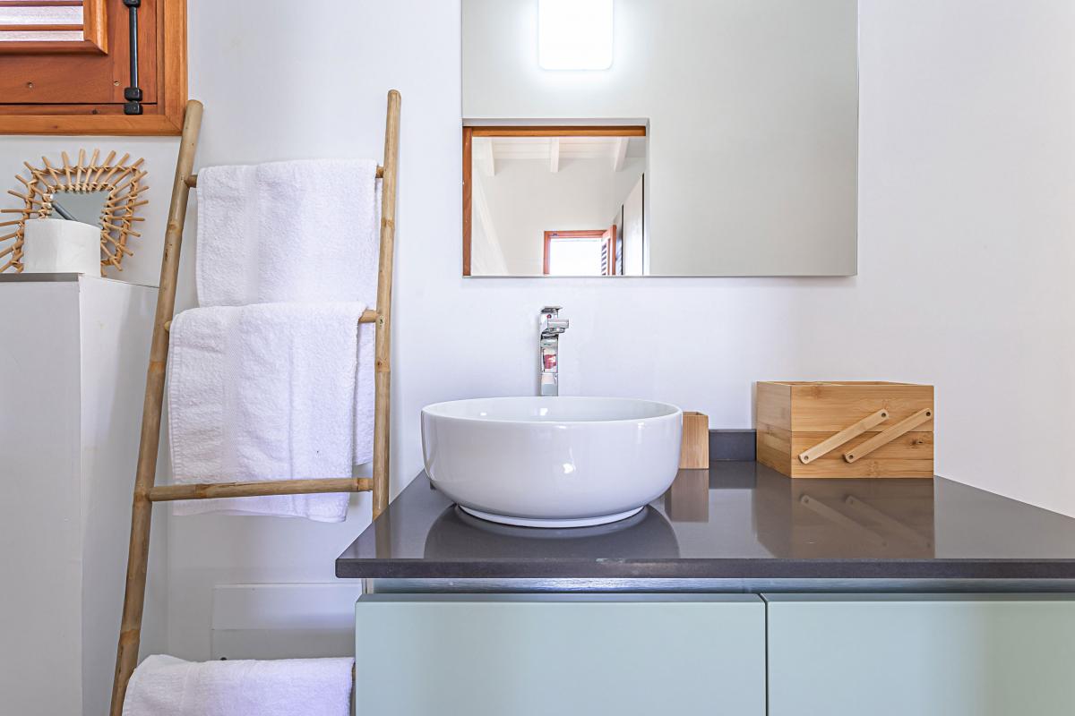 A louer Marie Galante Capesterre Guadeloupe bungalow 1 chambre 2 personnes avec jacuzzi