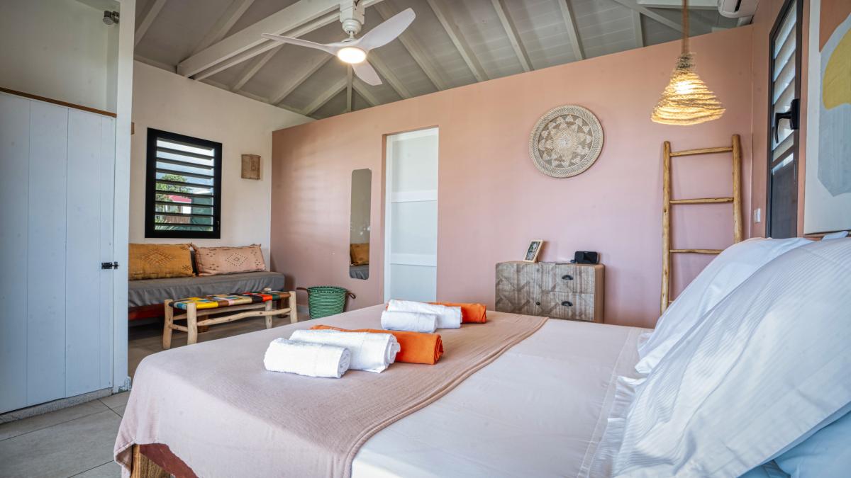 Location bungalow piscine Grand Bourg Marie Galante - Chambre