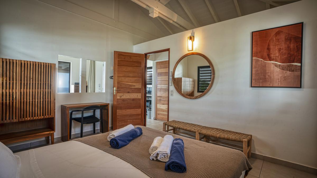 Location bungalow piscine Grand Bourg Marie Galante_ Chambre 1 