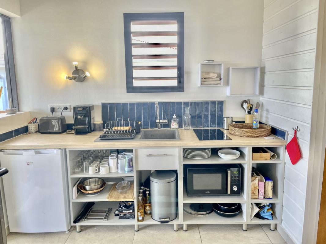 Location bungalow piscine Grand Bourg Marie Galante_ Cuisine