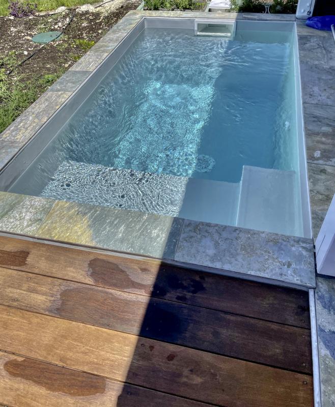 Location bungalow piscine Grand Bourg Marie Galante_ Piscine 