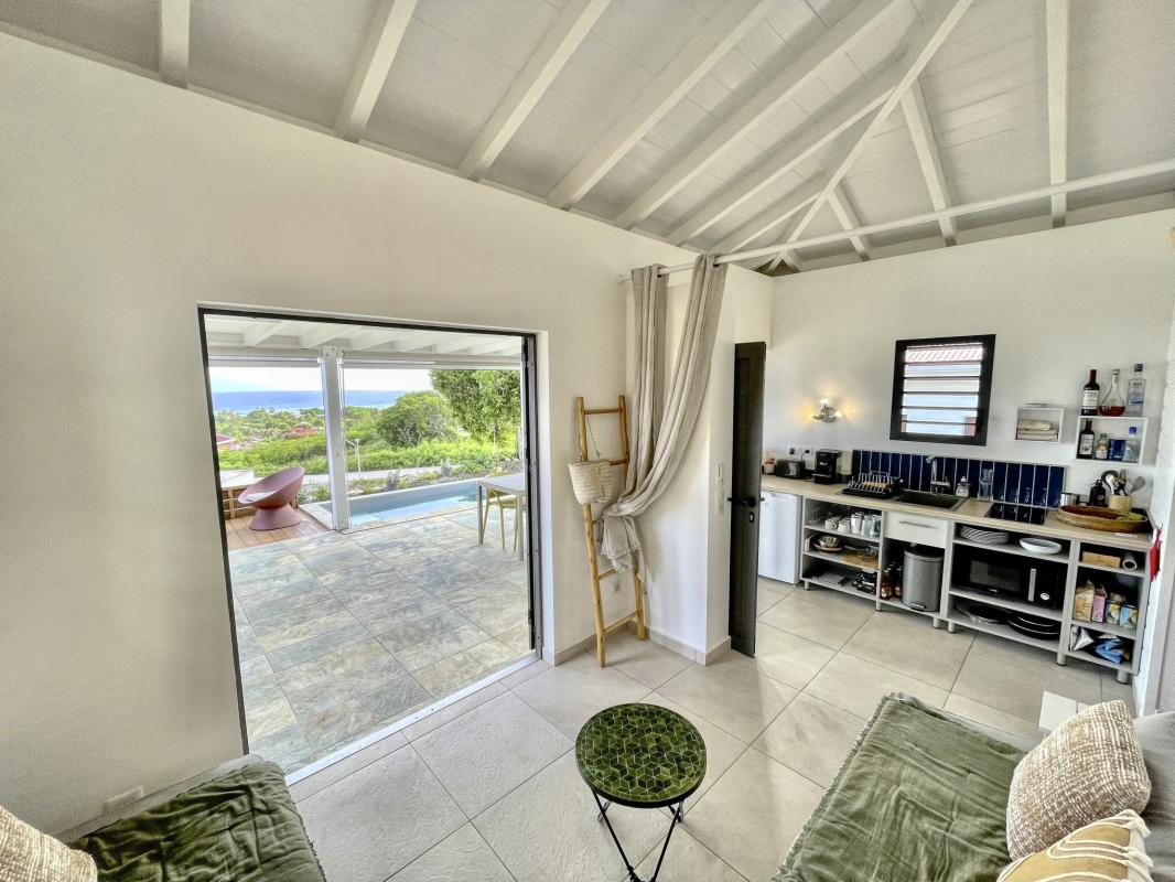 Location bungalow piscine Grand Bourg Marie Galante_ Salon