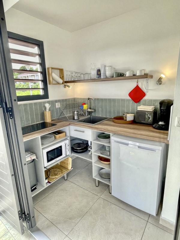 Location bungalow piscine Grand Bourg Marie Galante_ Cuisine