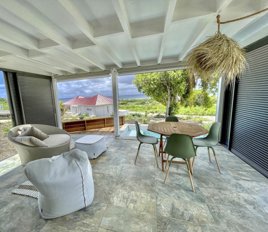 Location bungalow piscine Grand Bourg Marie Galante_ Terrasse 