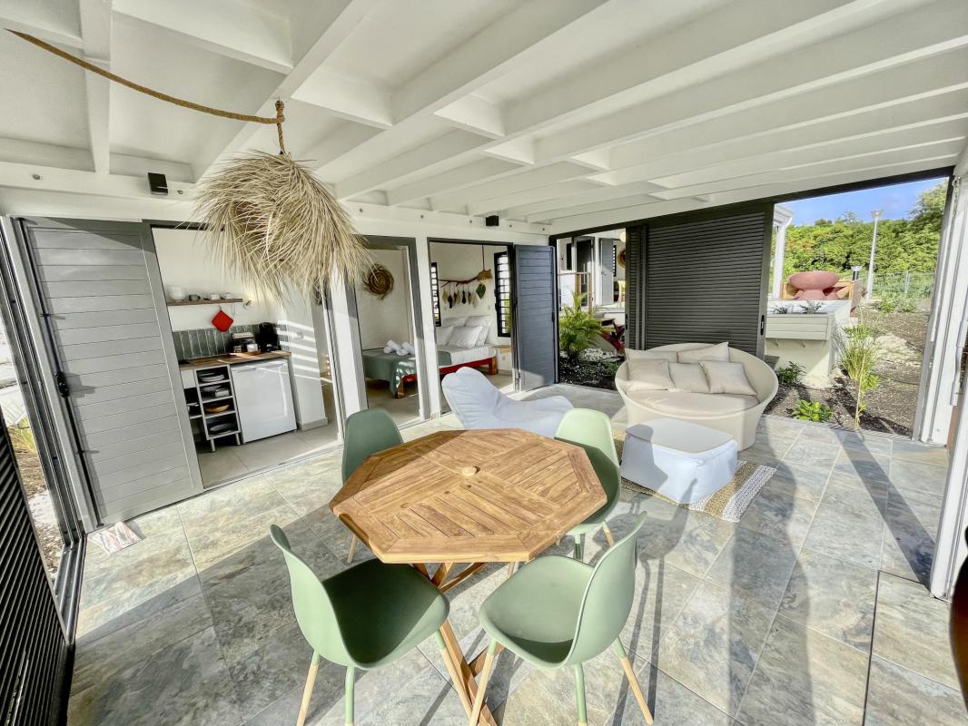 Location bungalow piscine Grand Bourg Marie Galante_ Terrasse