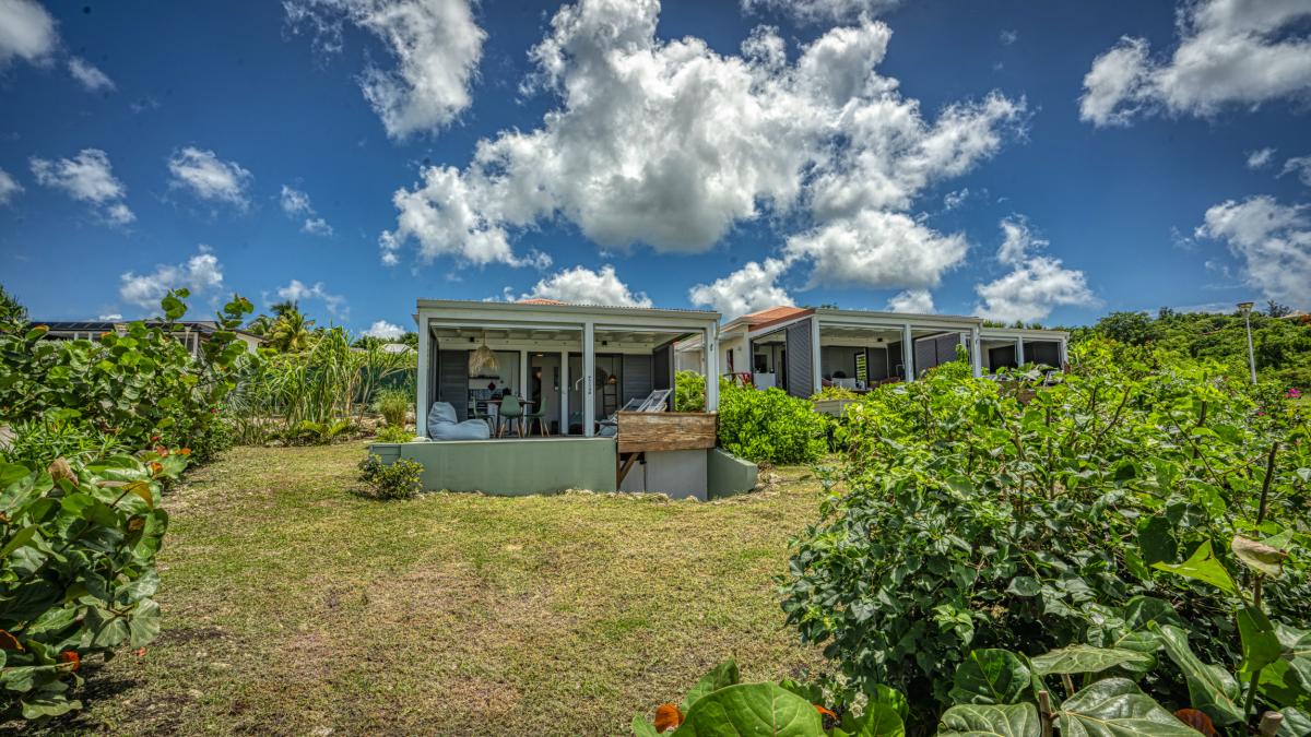 Location bungalow piscine Grand Bourg Marie Galante_ Vue d'ensemble 