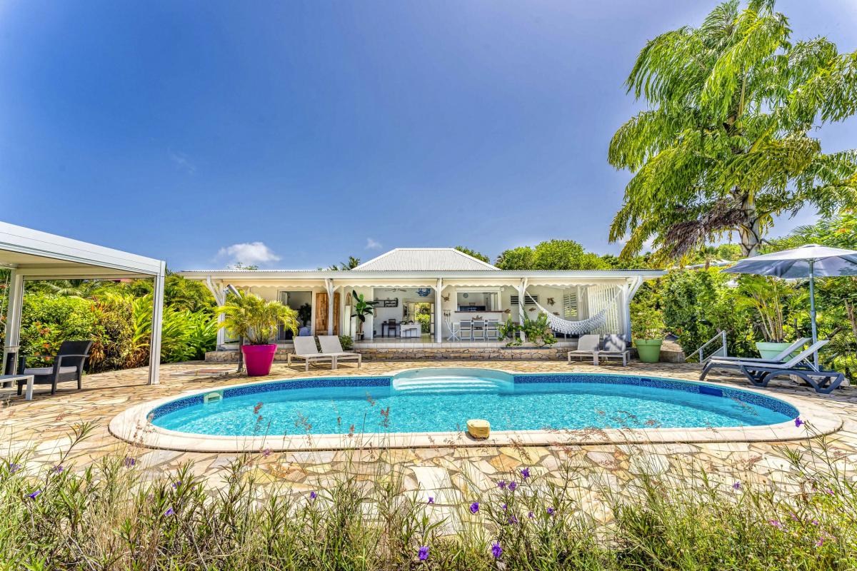 Location villa Grand Bourg Marie Galante_ Piscine 