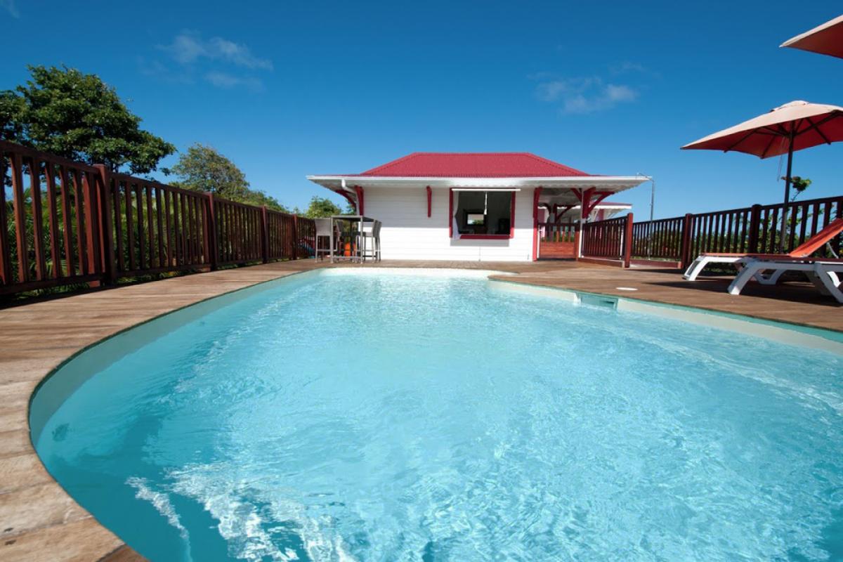 Charming villa in Marie Galante - the shared swimming pool