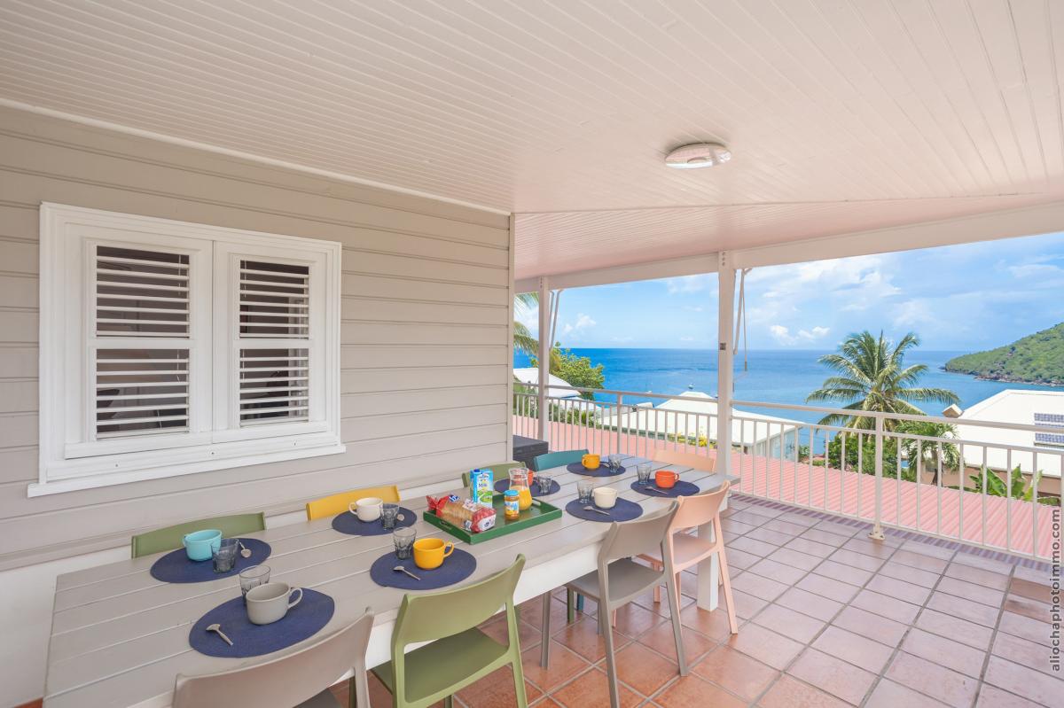 Location villa Martinique - Espace repas extérieur