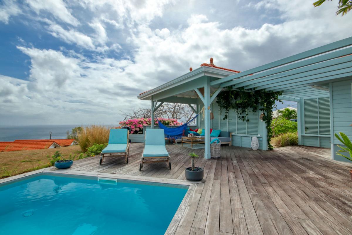 Location villa de luxe Case Pilote Martinique Vue carbet et piscine