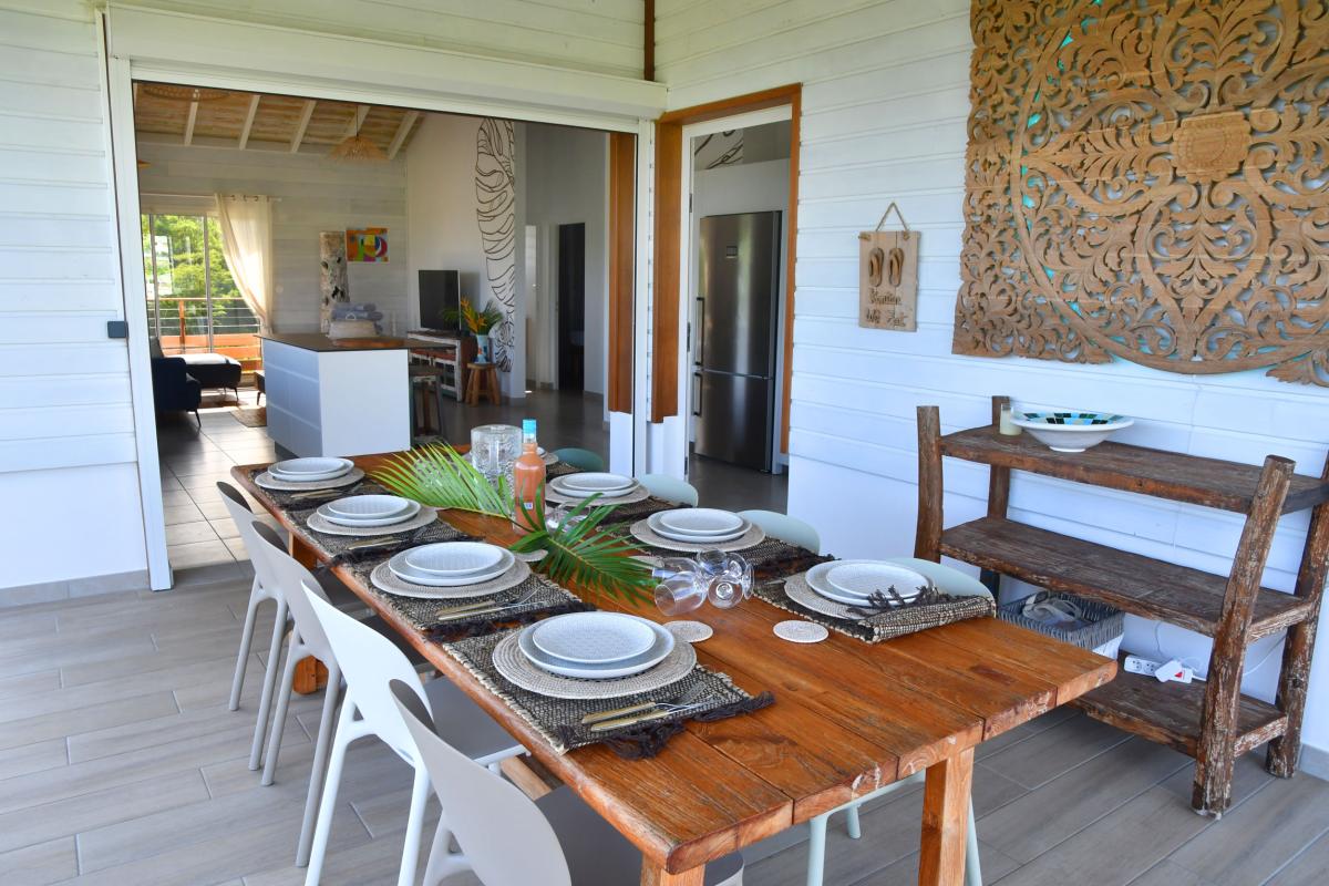 1 location villa martinique le diamant_espace repas