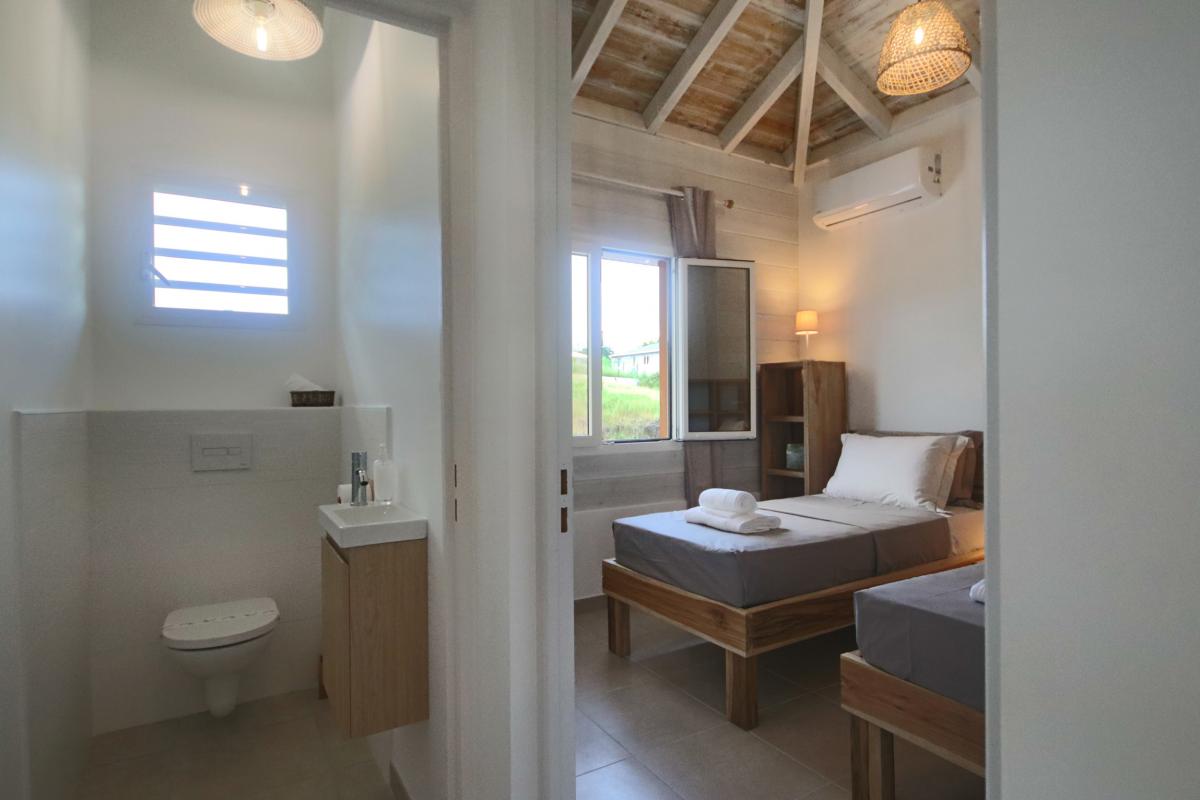 27 location villa martinique le diamant_la chambre 2