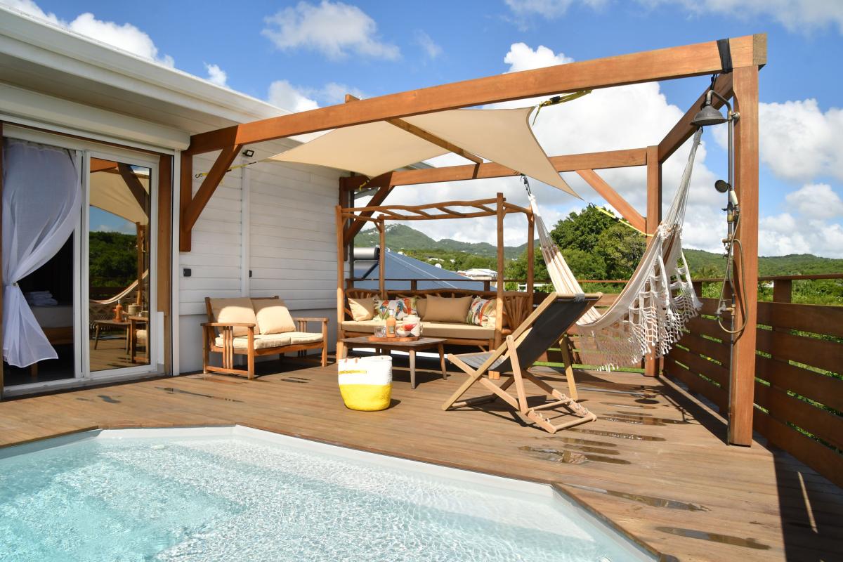 8 location villa martinique le diamant_salon extérieur