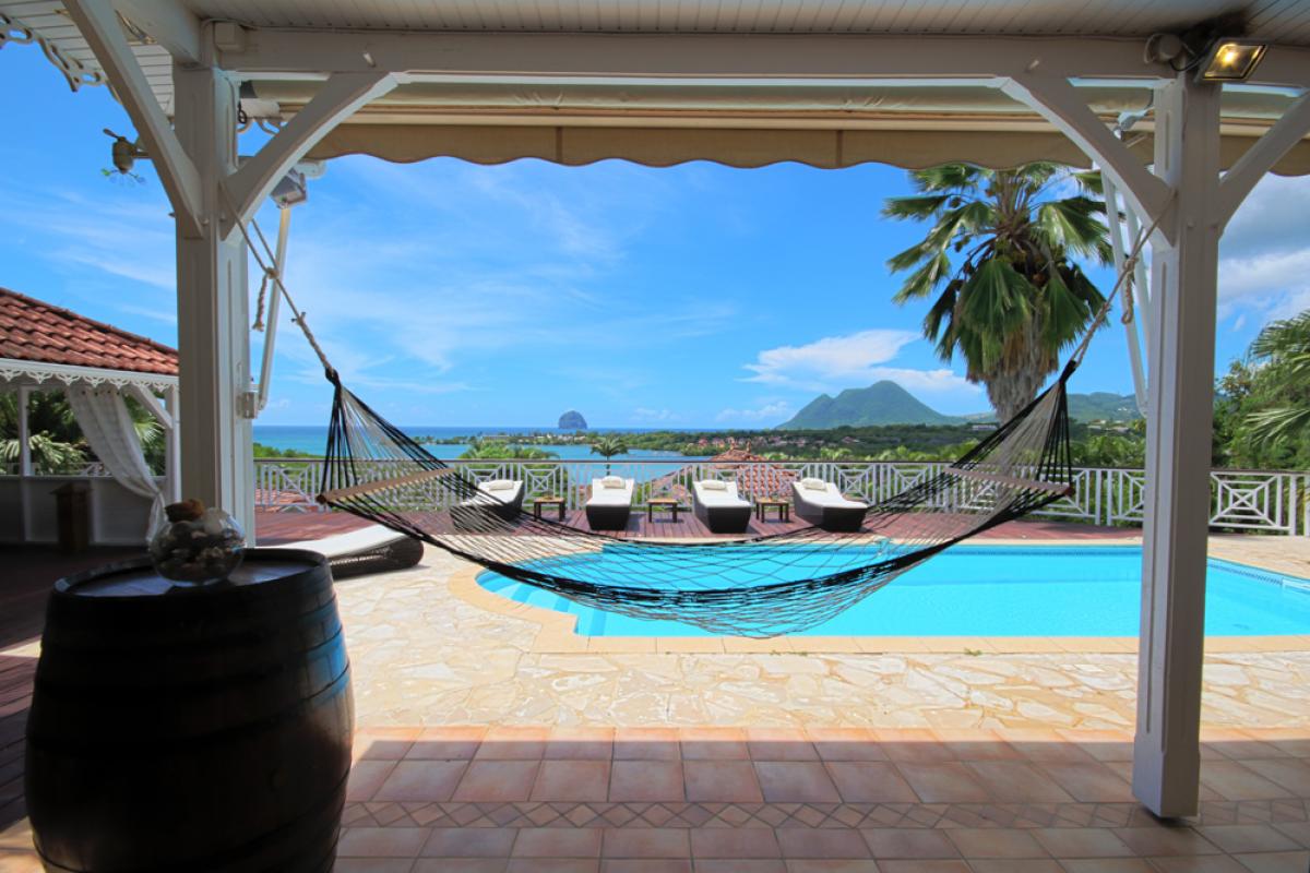 Location villa Martinique - Piscine et vue