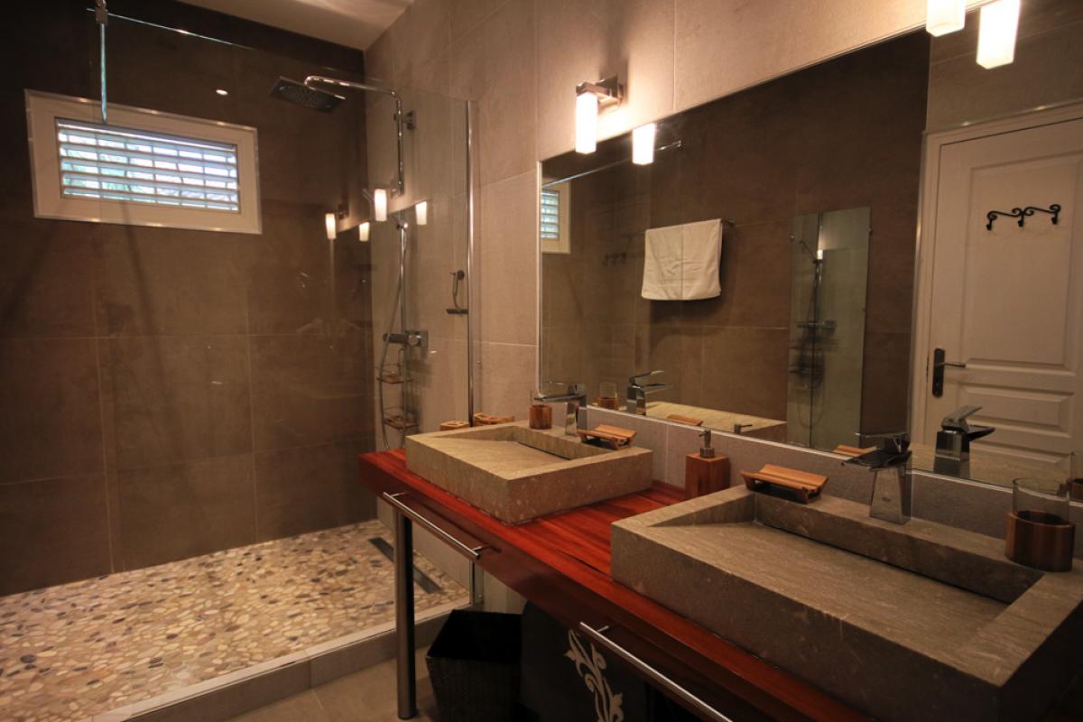 Salle de bain chambre 1