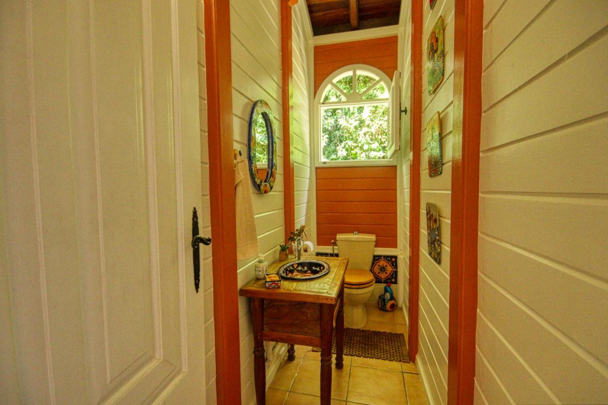 Location maison Martinique - toilettes