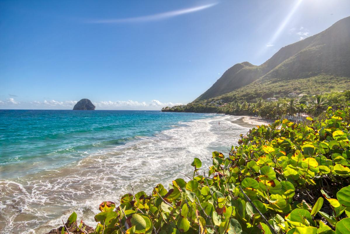 location Villa martinique au diamant accès plage