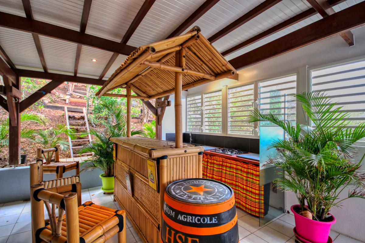 Location maison Martinique - Terrasse arriere cuisine