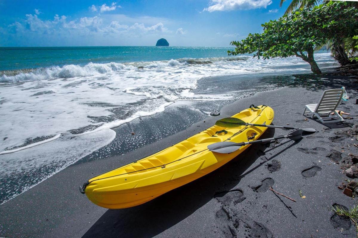 location villa martinique vue mer au diamant accès plage et kayak