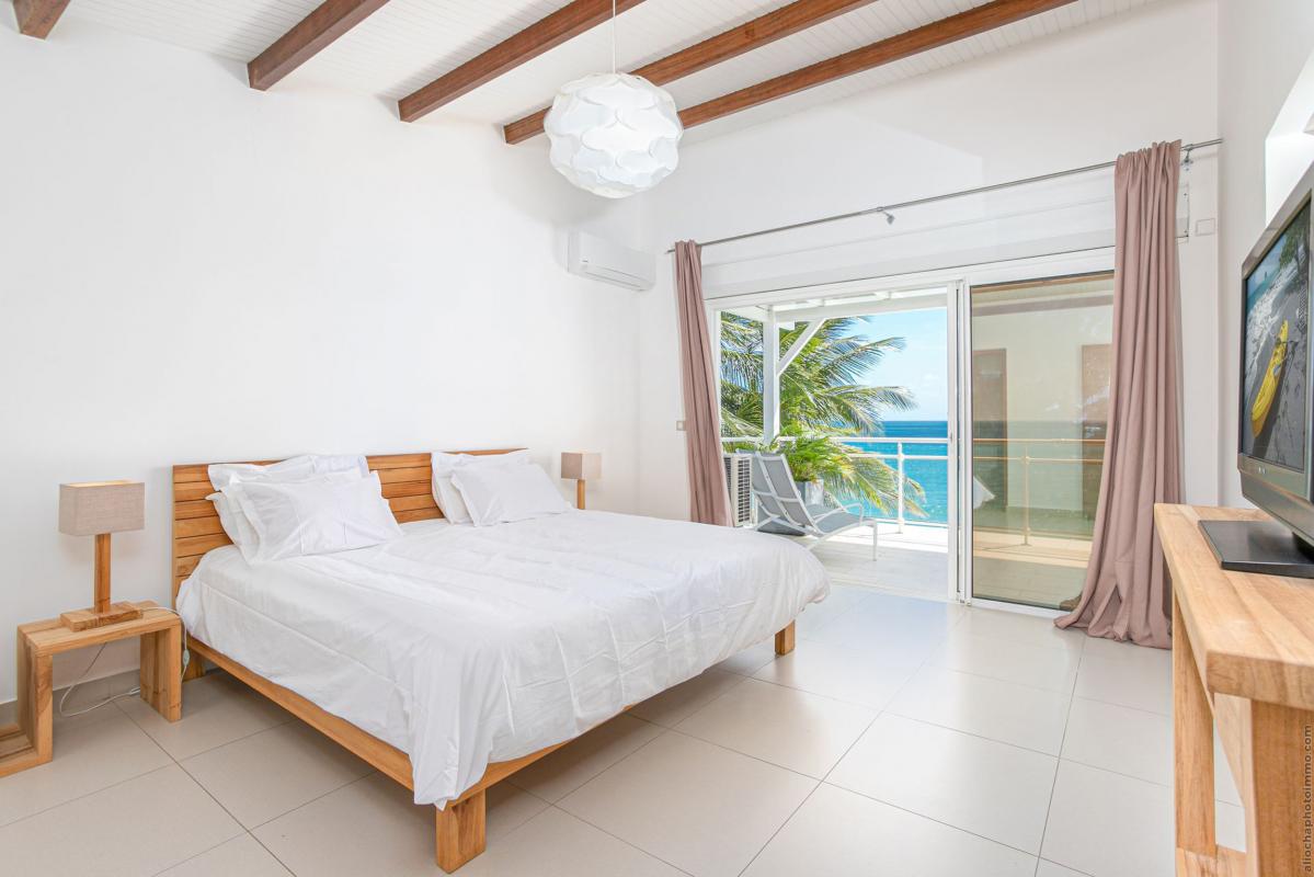 location villa martinique vue mer au diamant chambre 2 étage