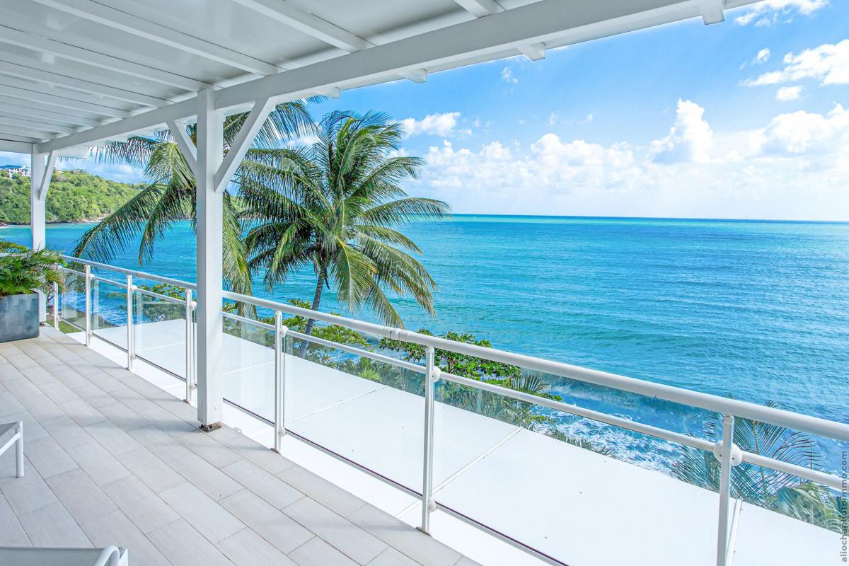 location villa martinique vue mer au diamant terrasse chambres étage