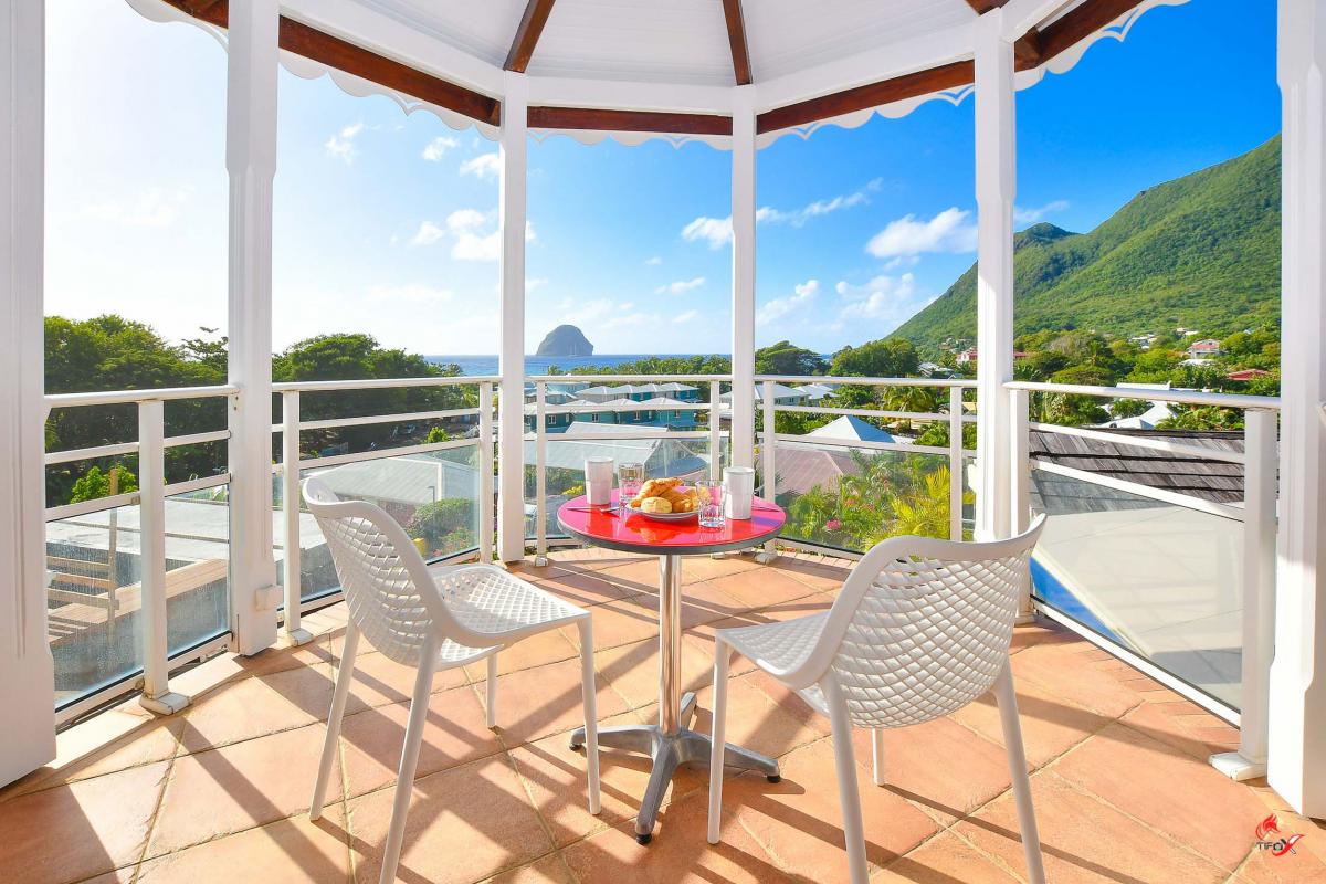 location villa martinique au diamant avec terrasse couverte vue 3