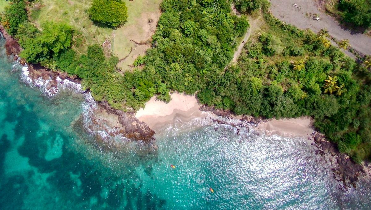 location saisonniere martinique studio vue mer le diamant plages