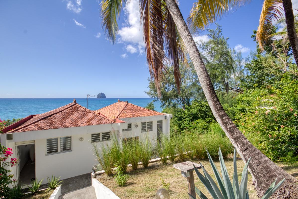 location villa saisonniere martinique studio vue mer le diamant ext