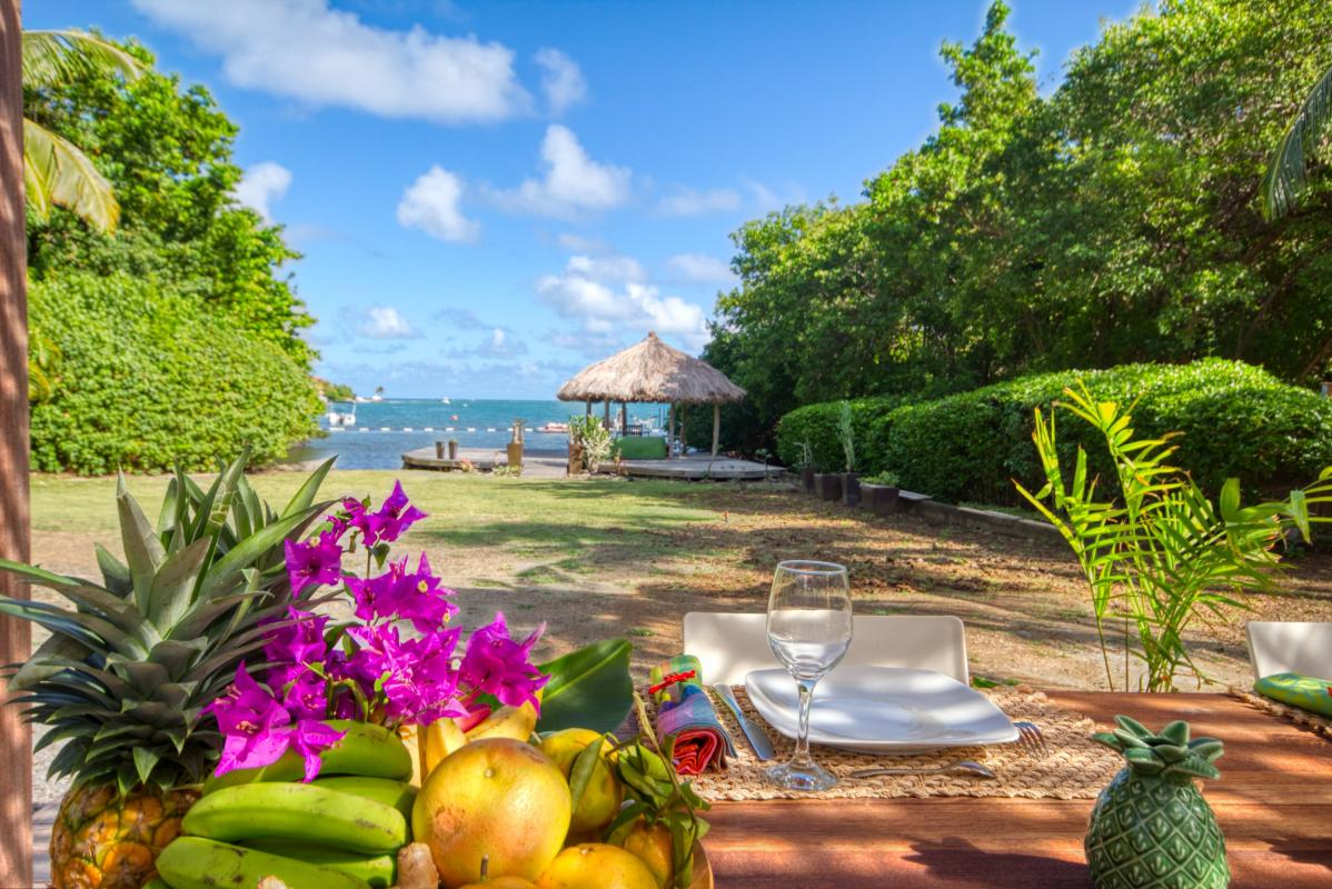 location villa de luxe martinique  jardin et vue mer