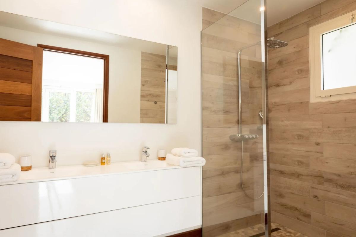 Location villa luxe Martinique - Salle douche chambre 3
