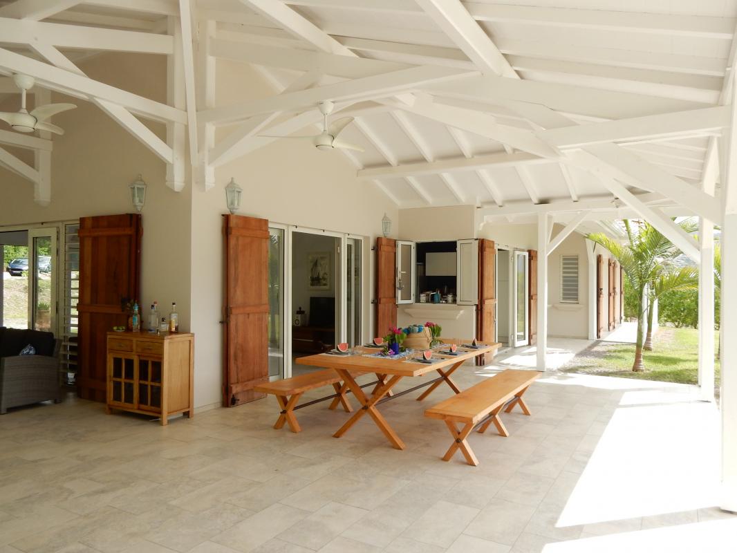 Location villa de luxe en martinique terrasse couverte