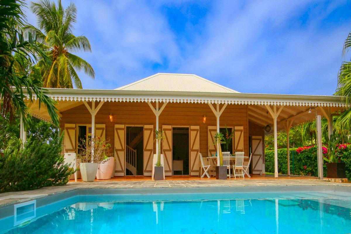 Location villa avec grande piscine proche plage au Cap Est Martinique