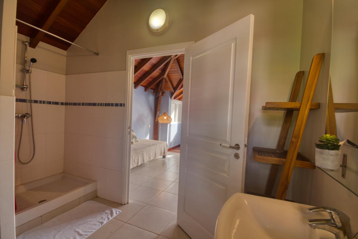 Location maison Martinique - Salle d'eau chambre 1