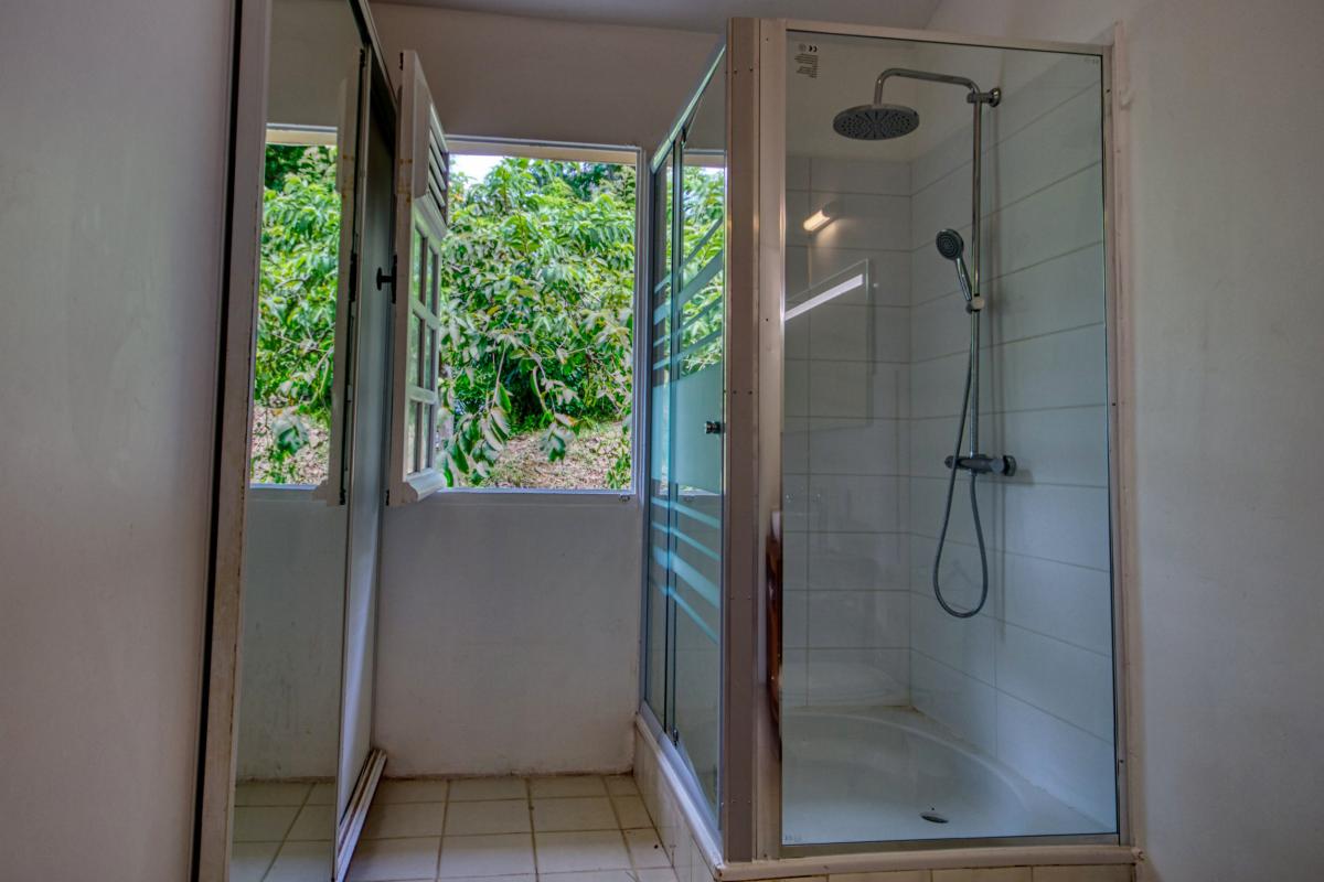 Location maison Martinique - Douche chambre 1