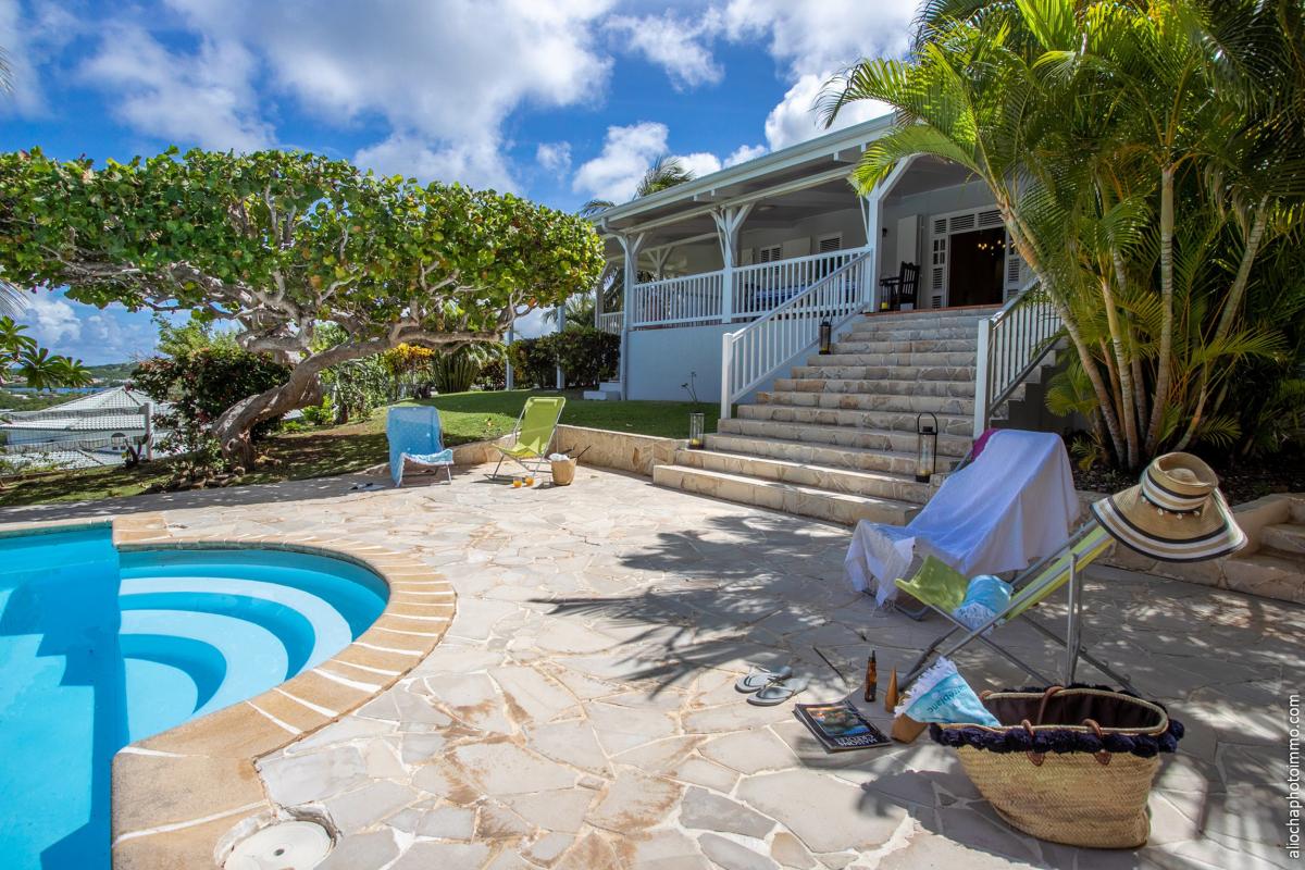 location villa martinique au cap est avec piscine