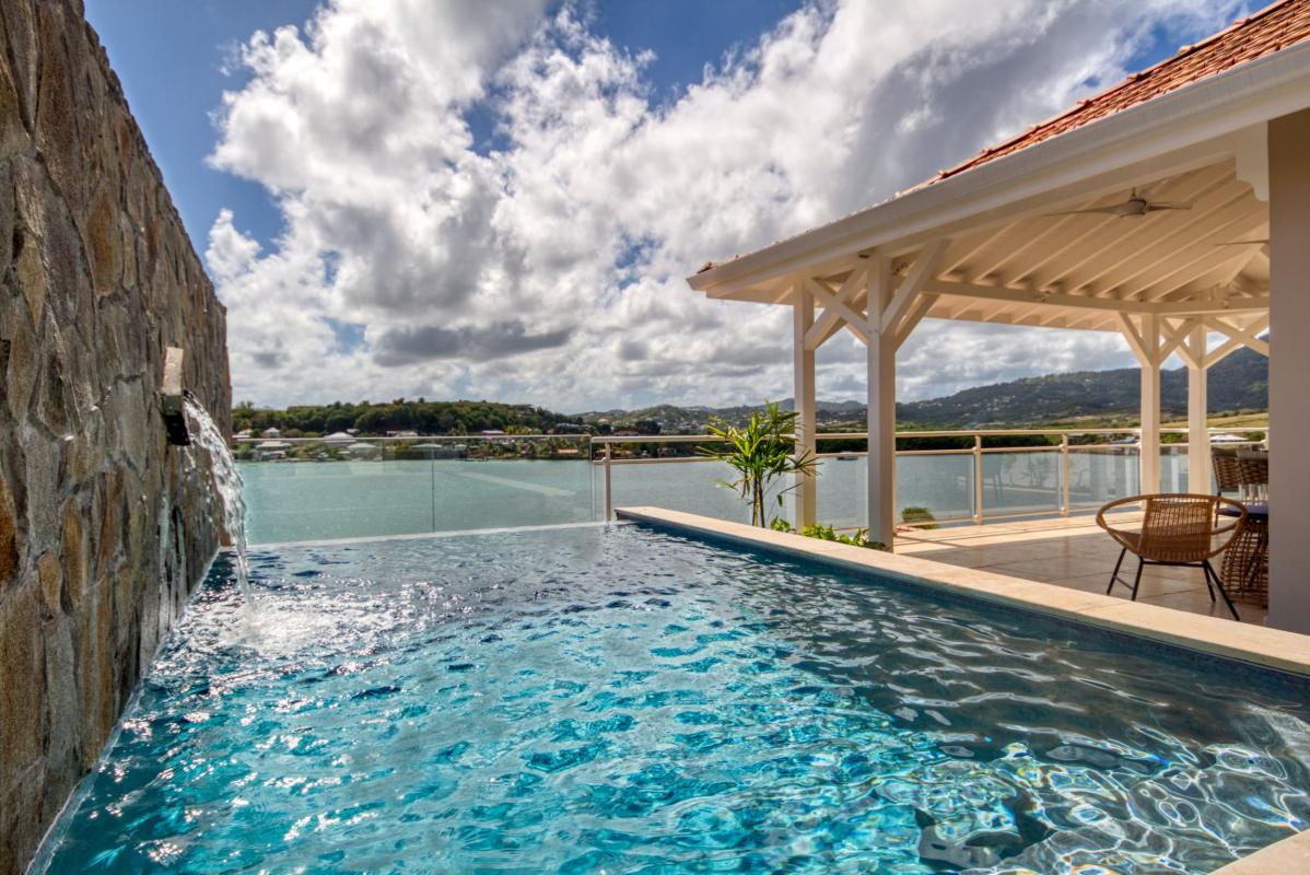 location villa martinique avec piscine et vue mer
