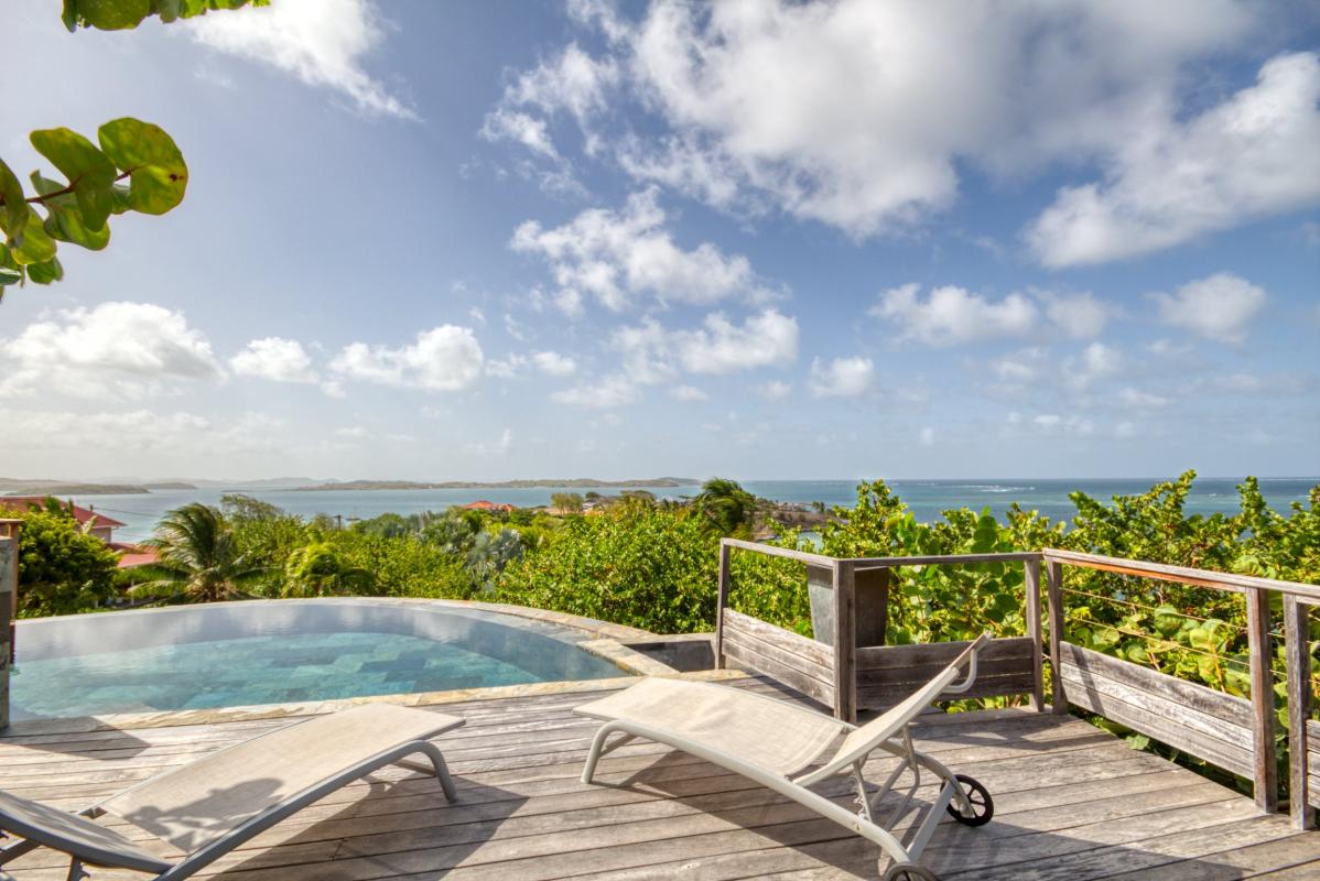 location bungalow martinique avec piscine et vue mer pour 4 personnes