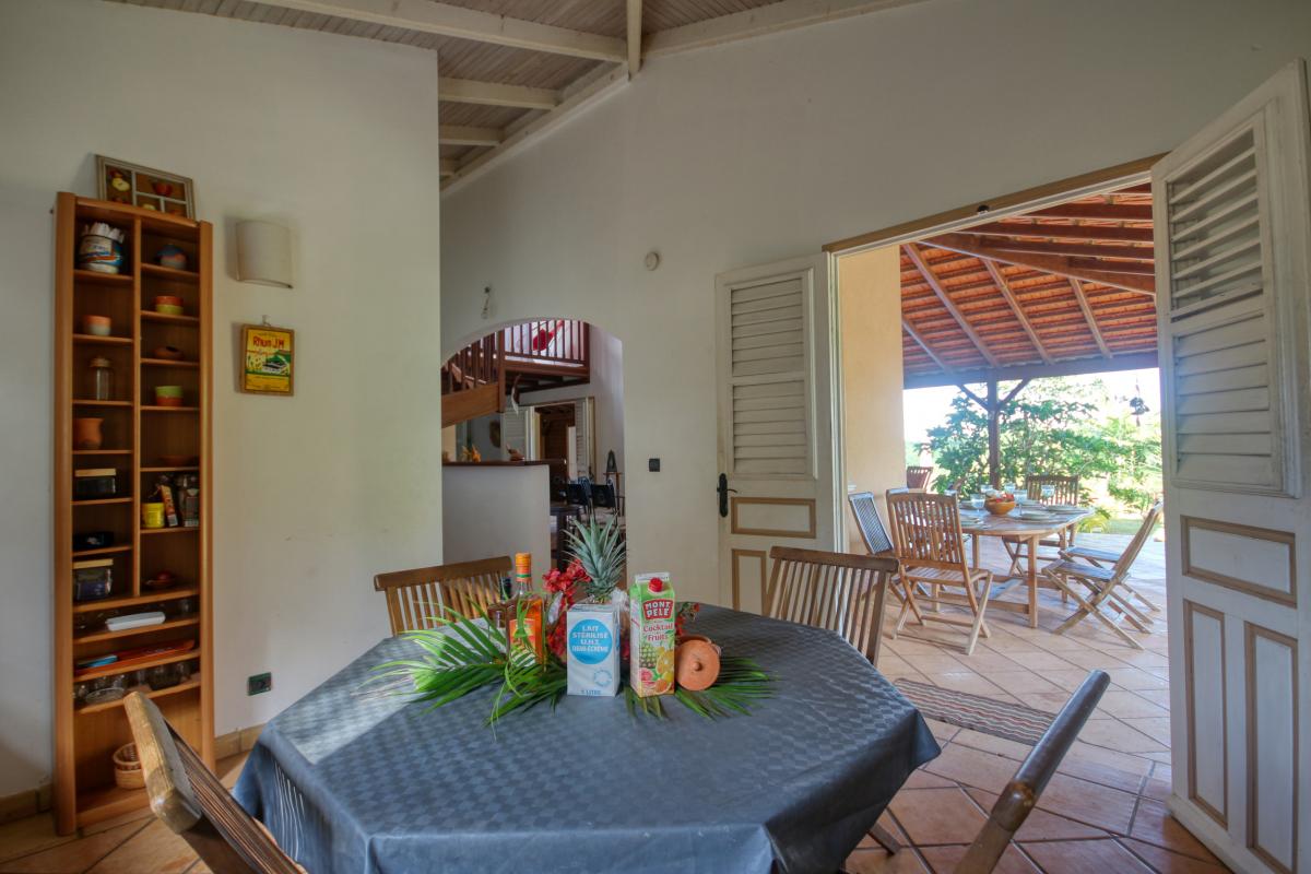 location villa de standing martinique piscine cuisine2