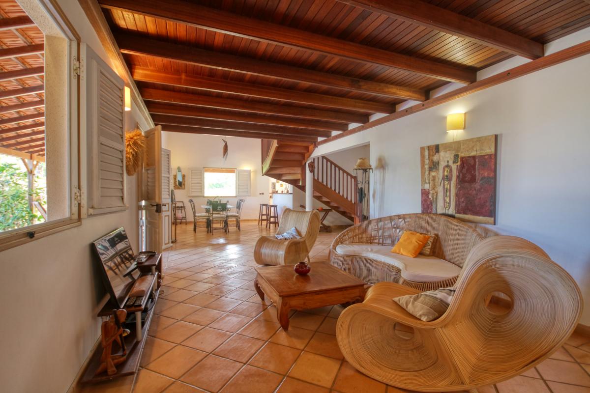 location villa de standing martinique piscine salon3