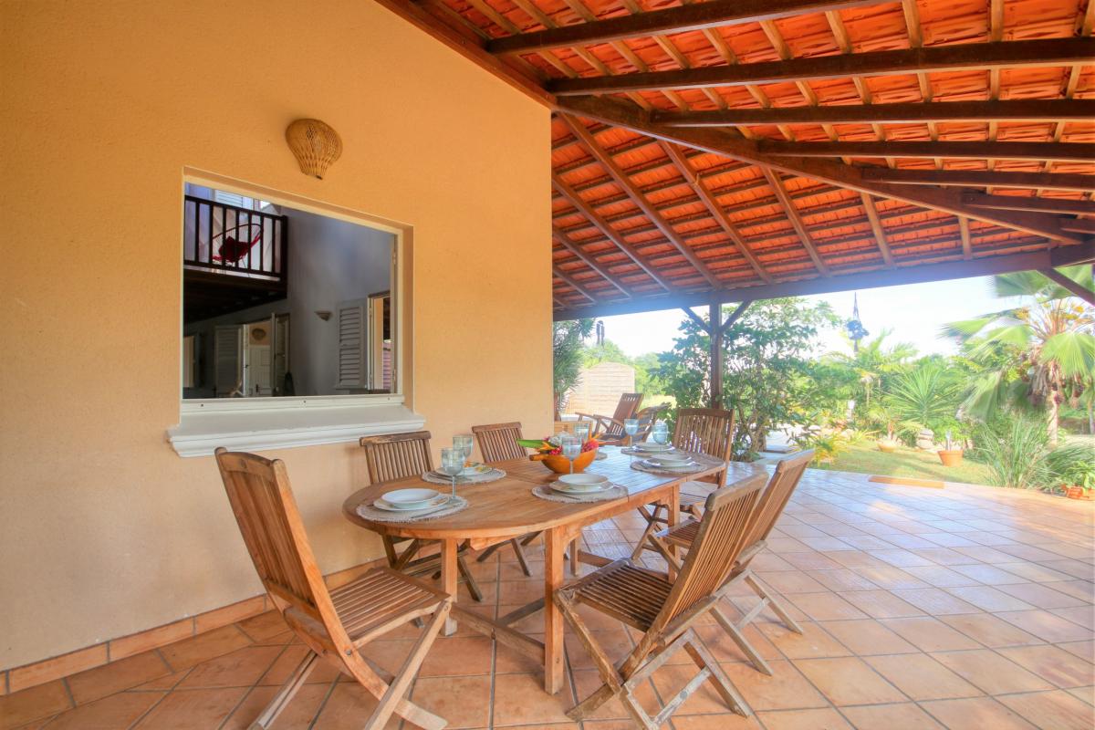 location villa de standing martinique piscine terrasse2
